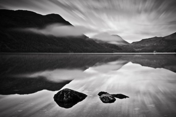 Пейзаж в черно белом цвете