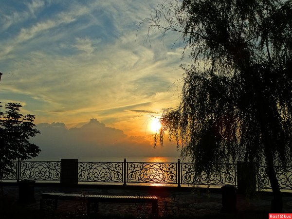 Набережная Ейск Каменка вечером