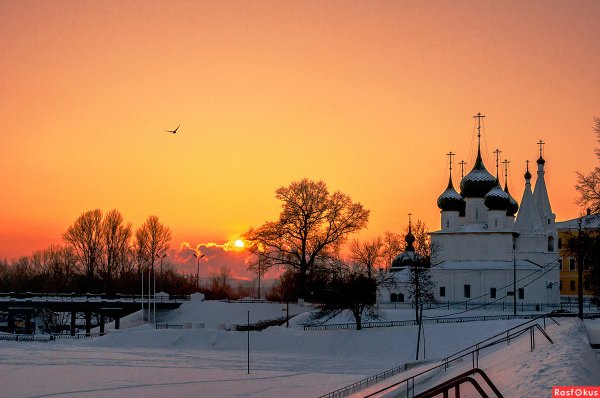 Ярославль вечер монастырь