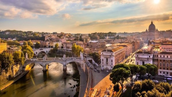 Площадь цветов в Риме