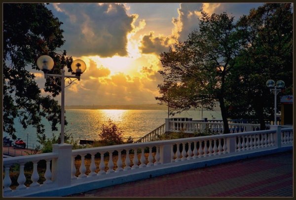 Геленджик набережная закат