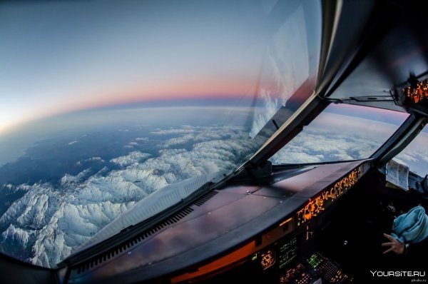 Вид из кабины пилота самолета