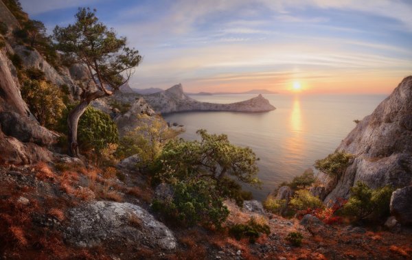 На острове капри береговые утесы