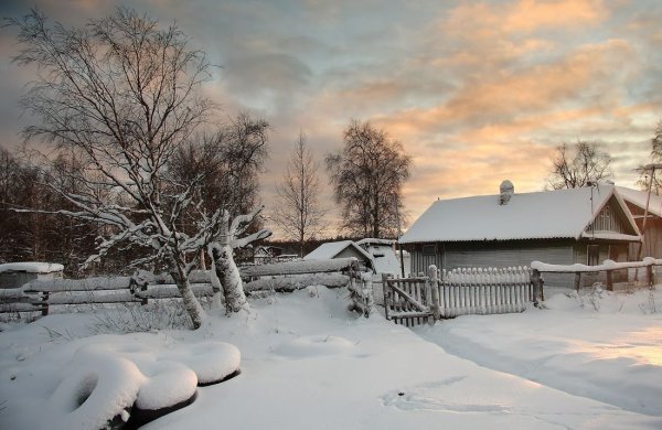 Зимний деревенский пейзаж