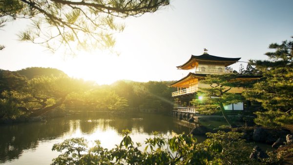 Золотой павильон в Киото Восход
