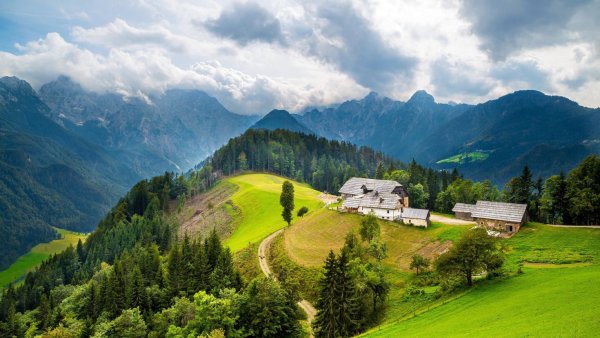 Зеленые холмы Швейцарии