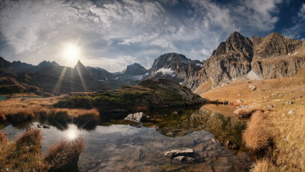 Горы Карачаево-Черкесии осенью