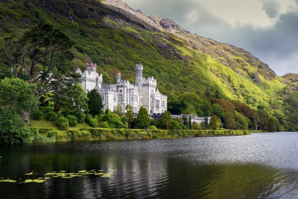Kylemore Abbey Ирландия