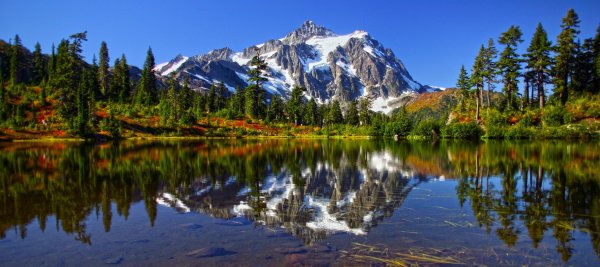 Озеро Морейн в Канаде