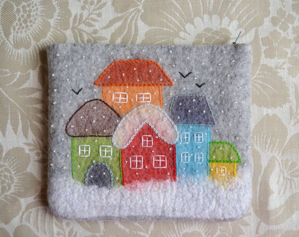 Аппликация домики из ткани