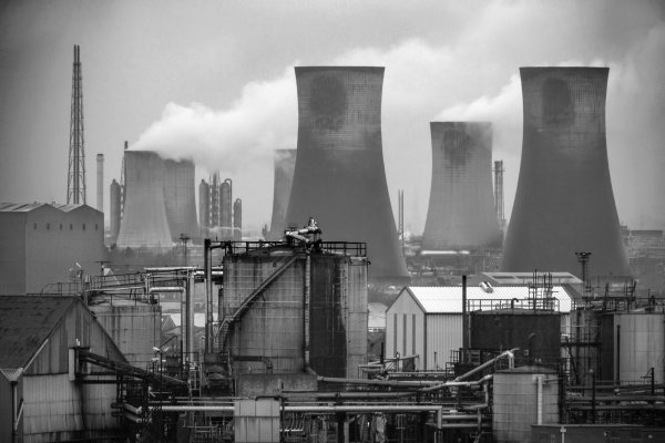 Индустриальный пейзаж завод