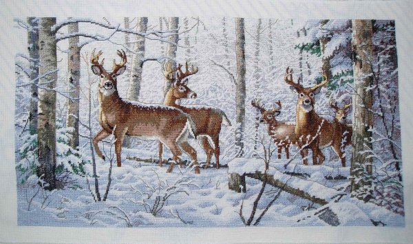 Вышивка крестом олени в зимнем лесу Дименшенс
