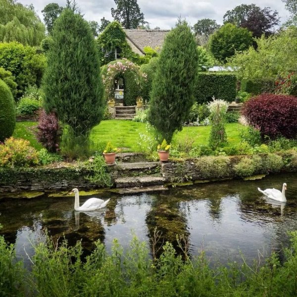 Сад в английском пейзажном стиле