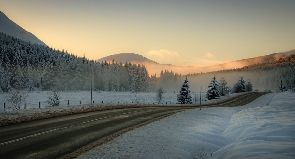 Зимняя дорога на рабочий стол