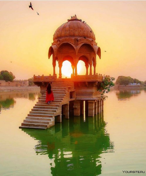 Индия Бхитхор