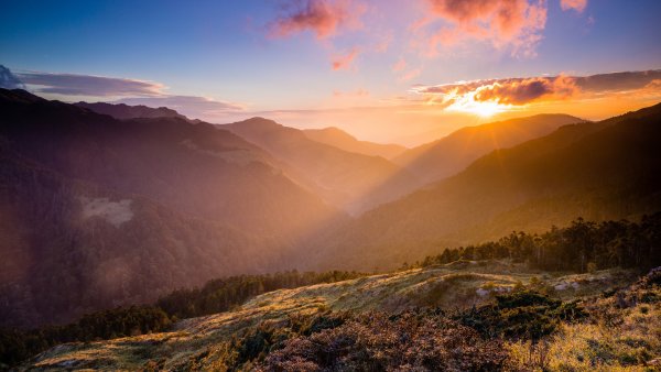 Рассвет в горах