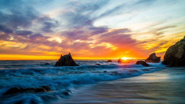 Рассвет на море