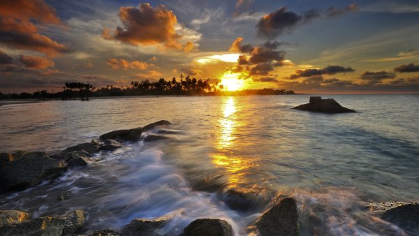 Красивый пейзаж закат море