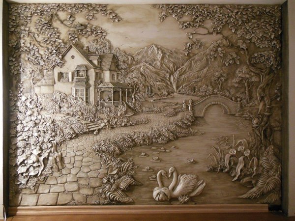 Барельеф на доске