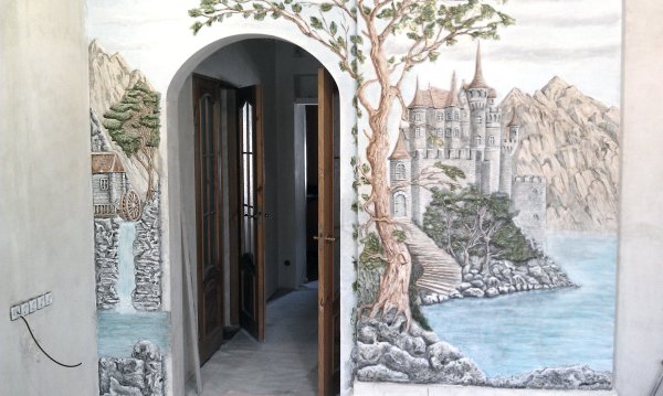 Барельеф природа на стене