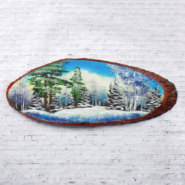 Зимний пейзаж на срезе дерева