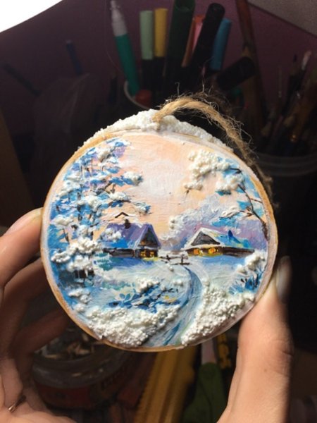 Рисунке на спилах ангелы