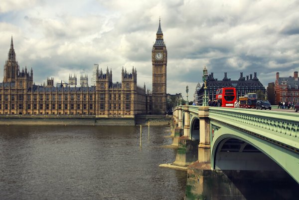 Берег Темзы Лондон