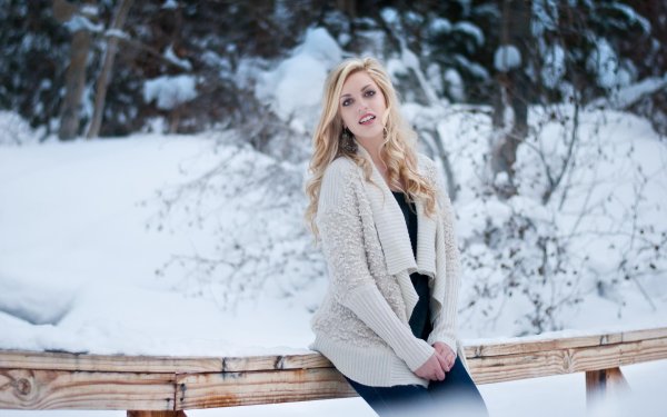 Блондинка зимой