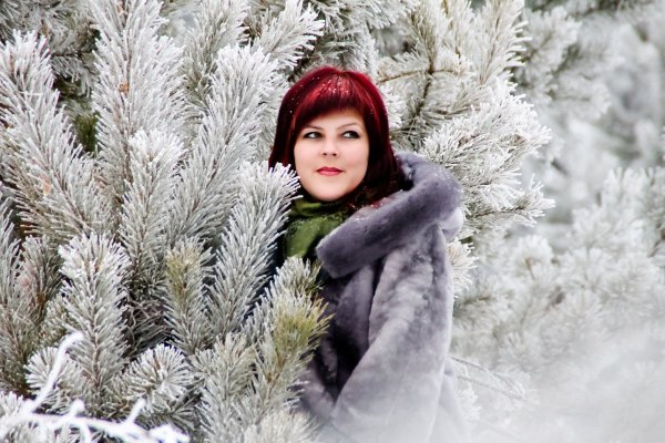 Портрет на фоне зимнего пейзажа