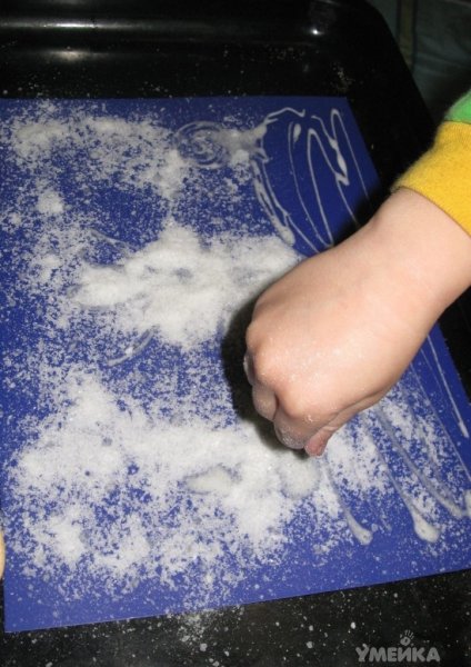 Рисование солью зима