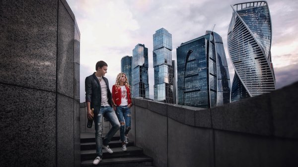 Фотосессия на фоне Москва Сити