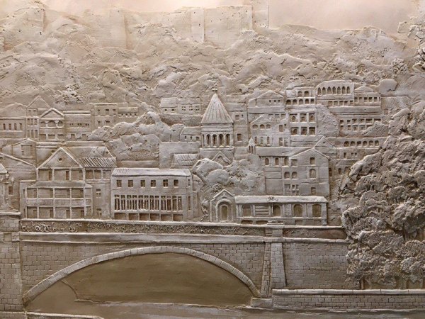 Судаков Сергей барельеф картины улицы Италии