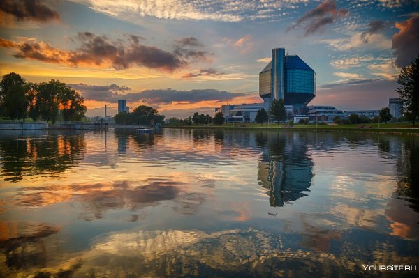 Мирский замок в Белоруссии живопись