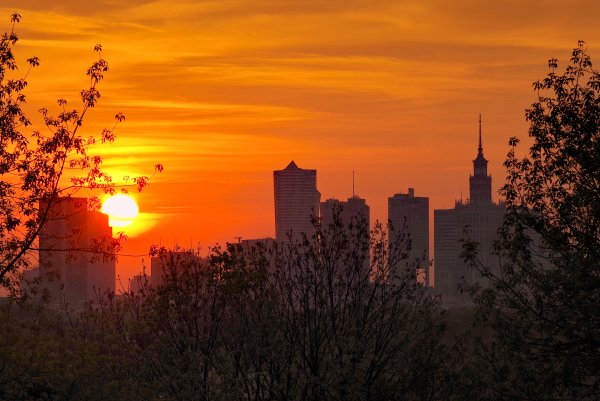 Рассвет над городом