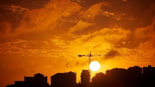 Закат в городе