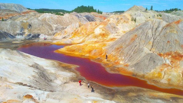 Пустыня скалы мельница
