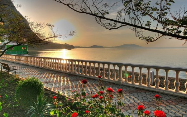 Геленджик набережная осень