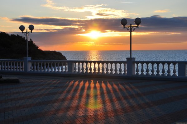 Геленджик море набережная