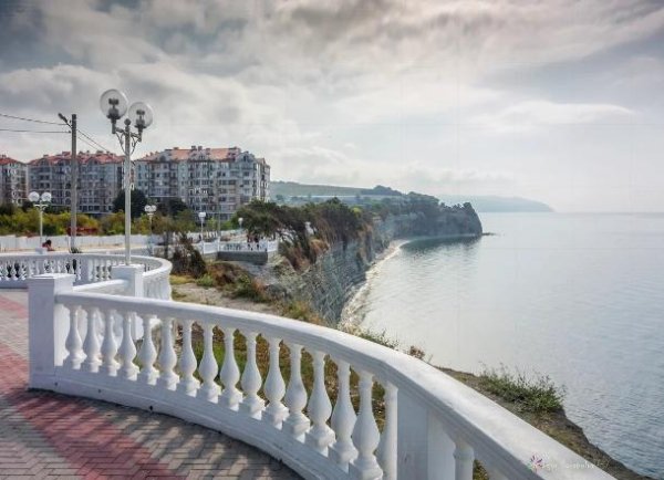 Геленджикская бухта набережная