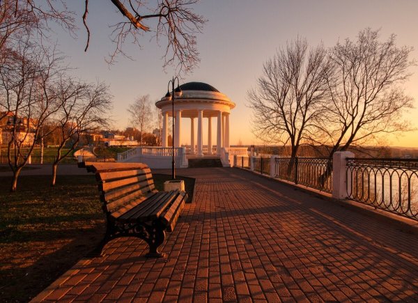 Набережная Грина Киров ротонды