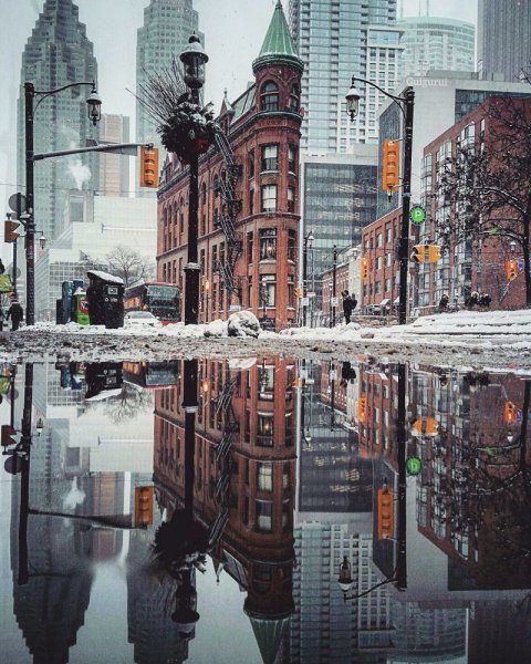 Отражение города