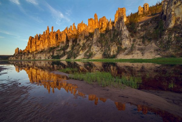 Синские скалы Якутия