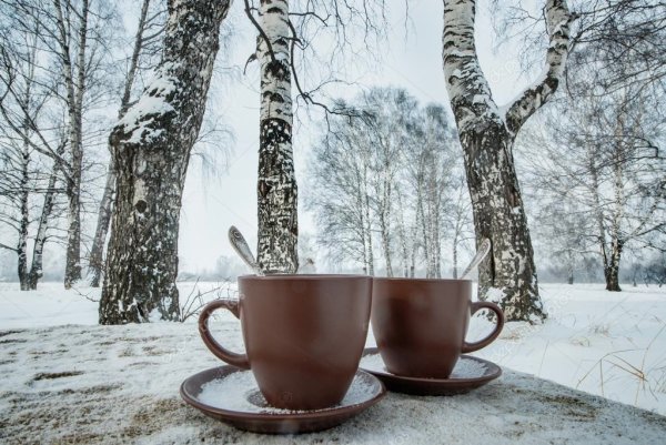 Чашки с зимним пейзажем