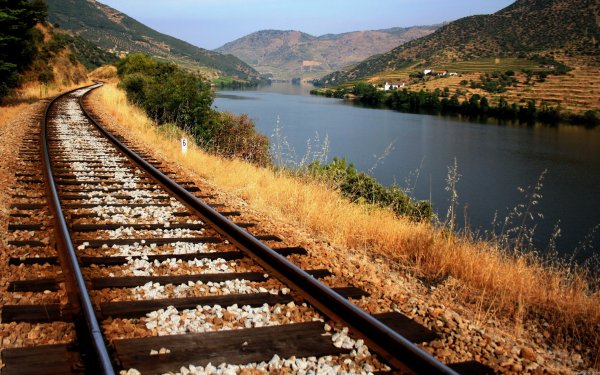 Пейзаж с железной дорогой