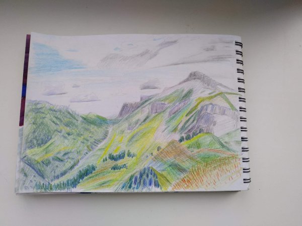 Рисунок гор цветными карандашами