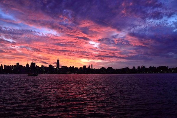 Закат в городе