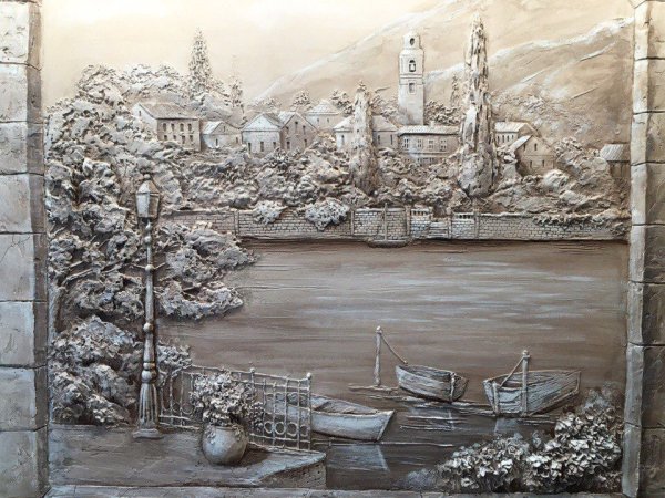 Барельеф на стене