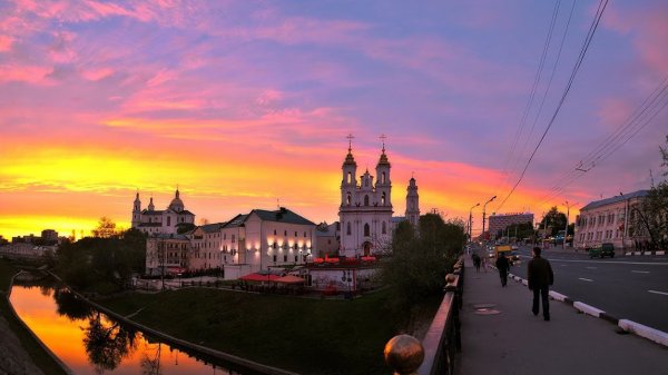 Архитектурный пейзаж карандашом