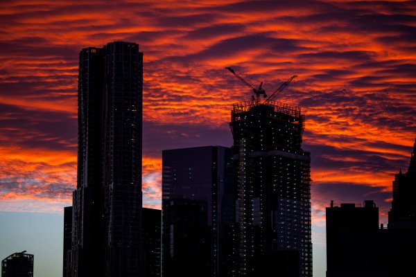 Мемный город