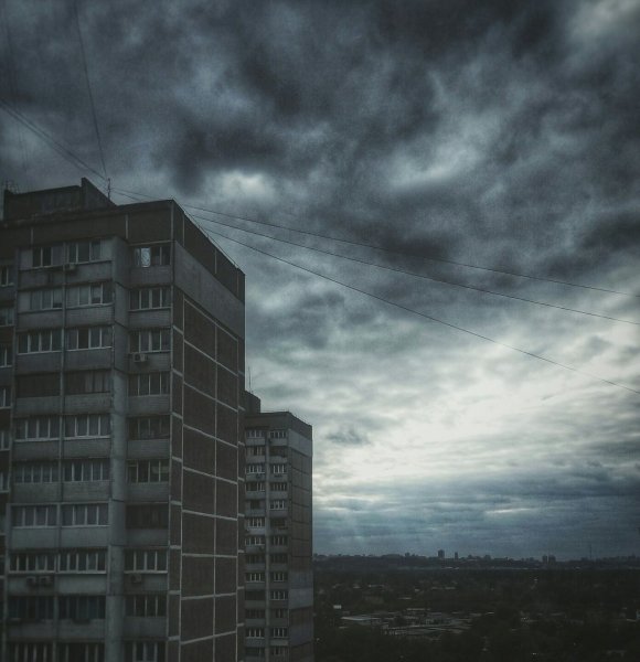 Серые многоэтажки